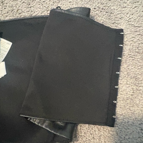 Zara Black Vegan Leather Corset - Picture 4 of 5